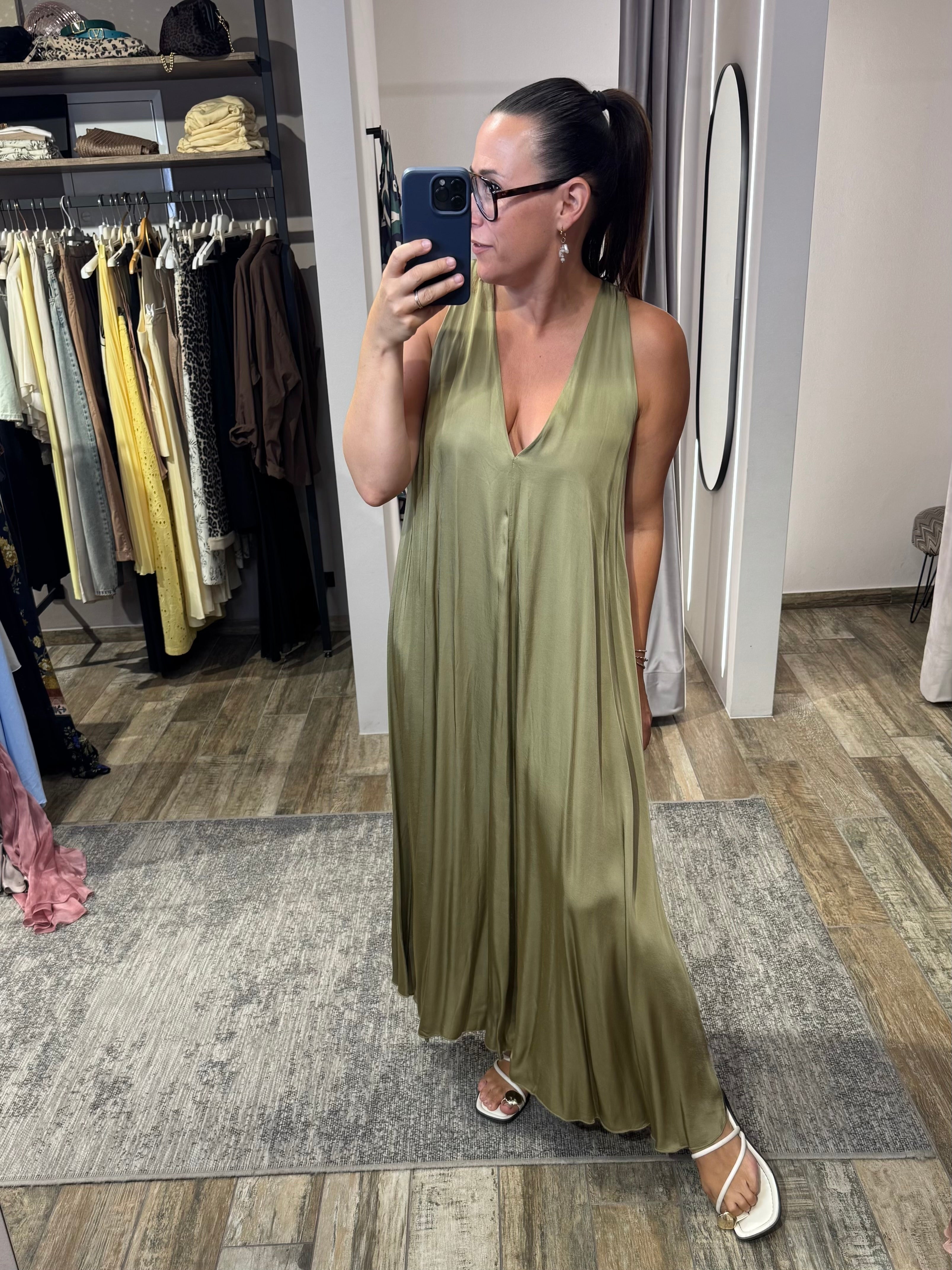 maxi kleid mit v-ausschnitt