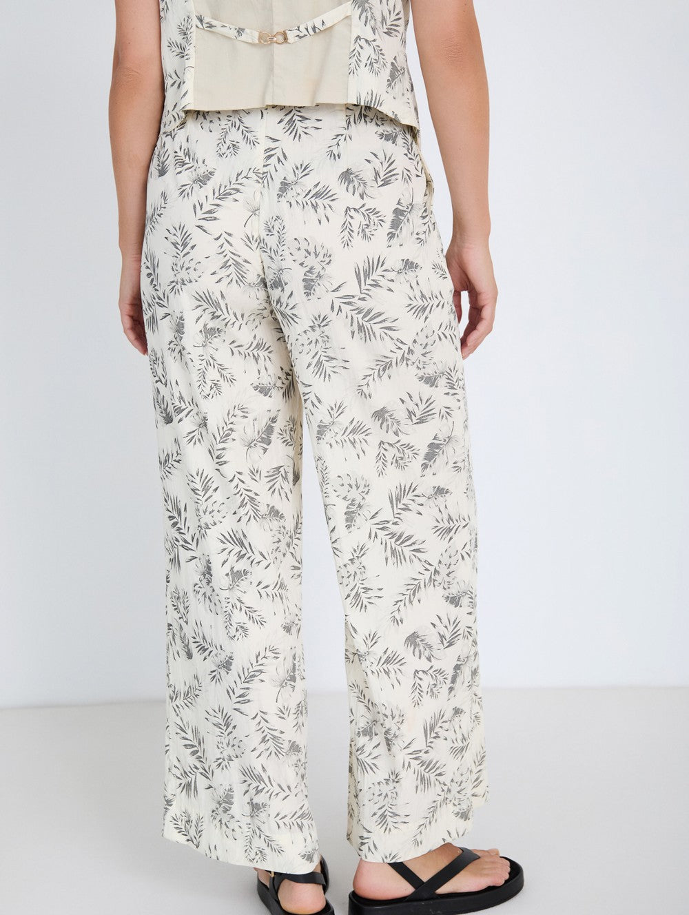 Hose mit botanischem Print