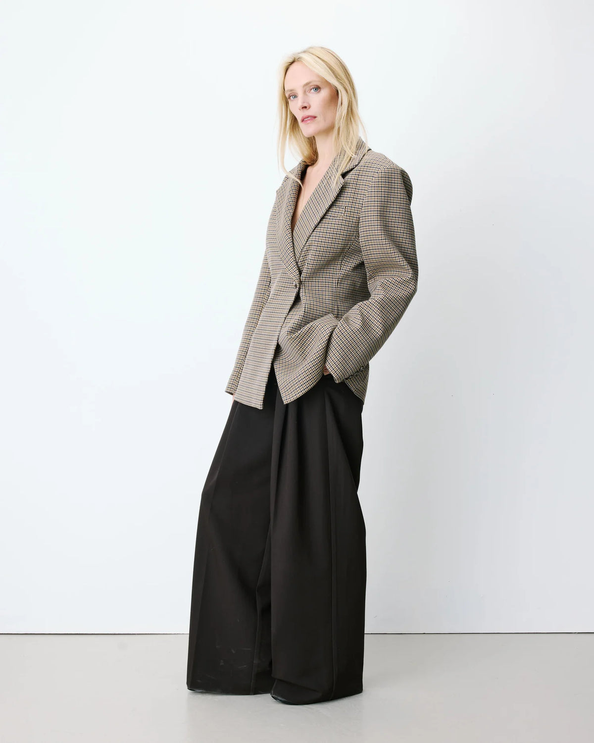 Blazer Almond