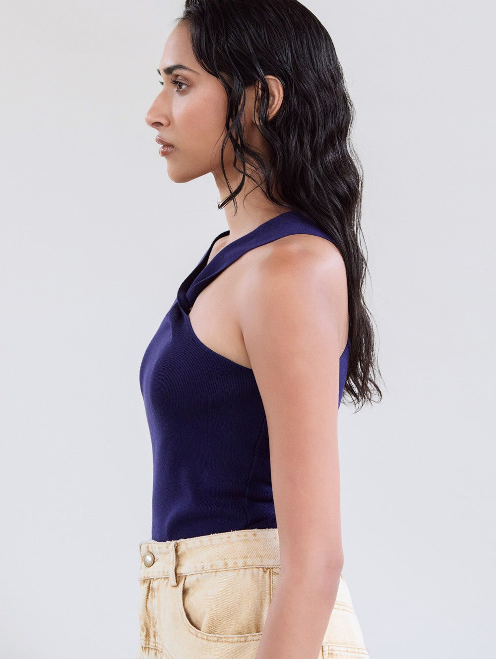 Top asymmetrico