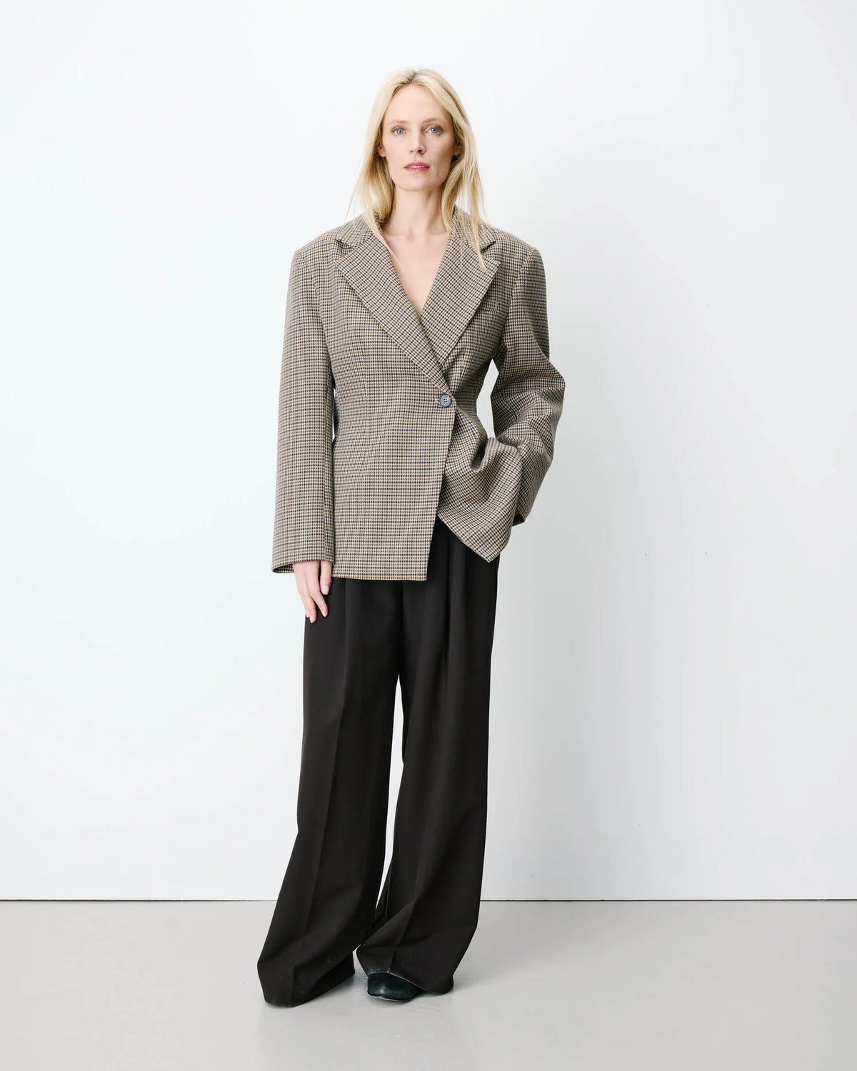 Blazer Almond