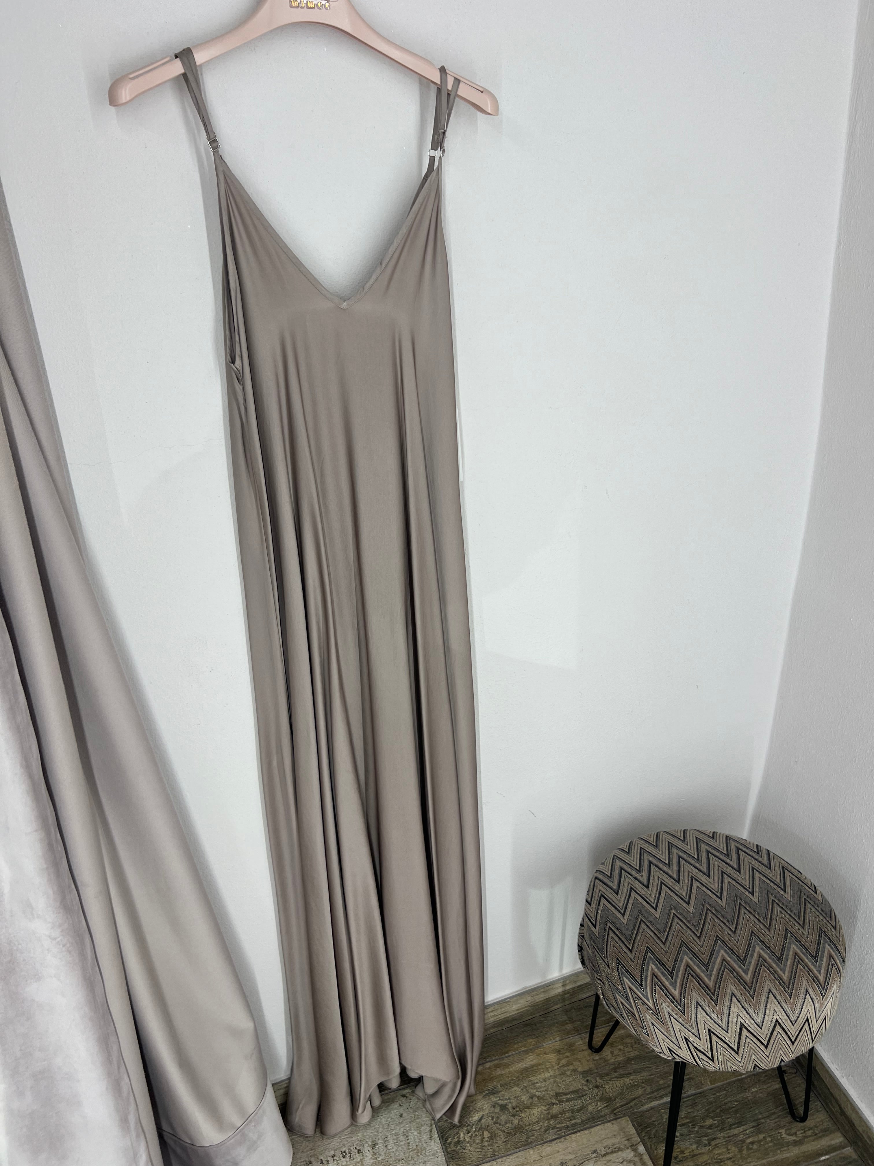 Satin Kleid