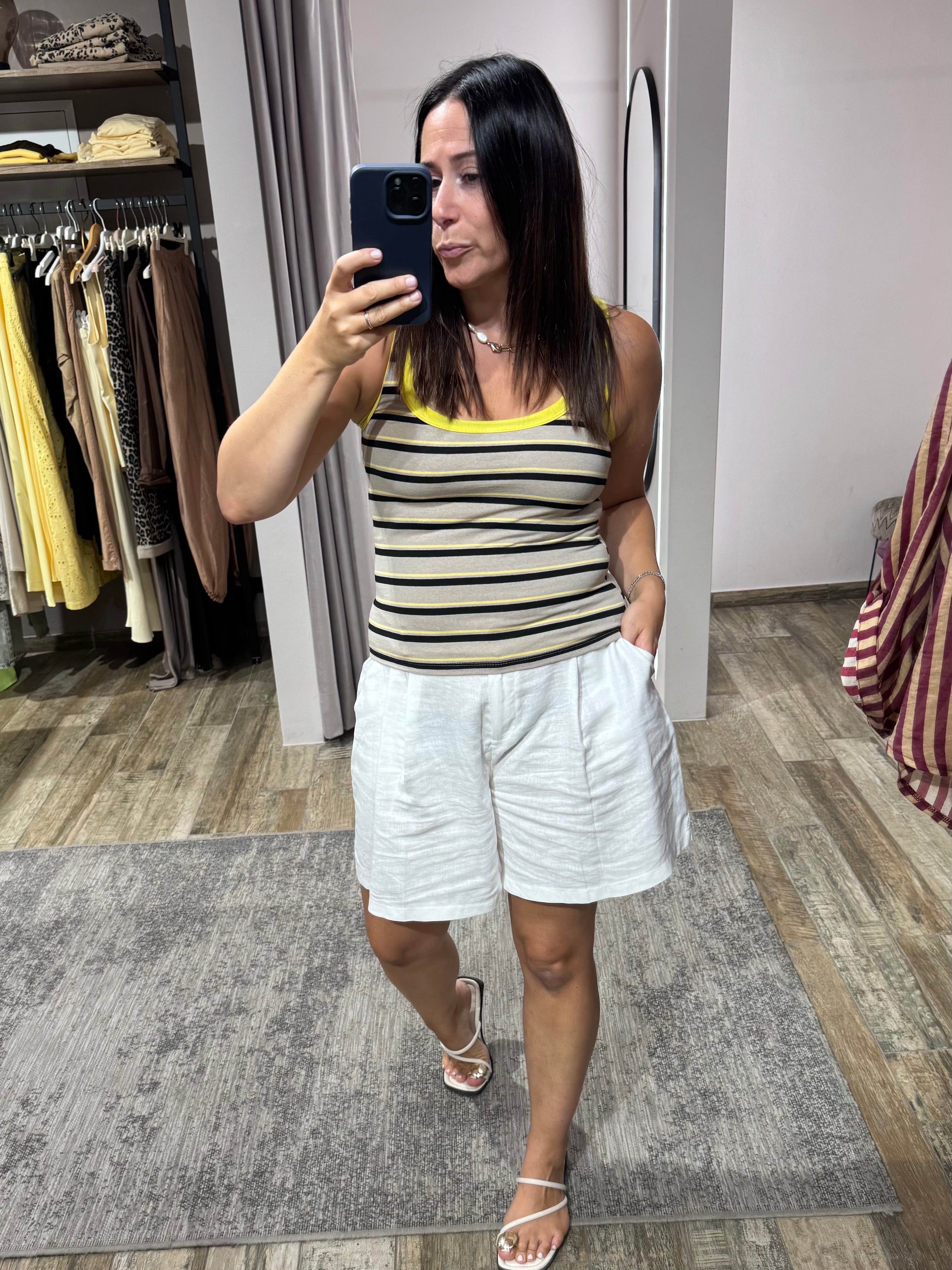 bunt gestreifte Tops