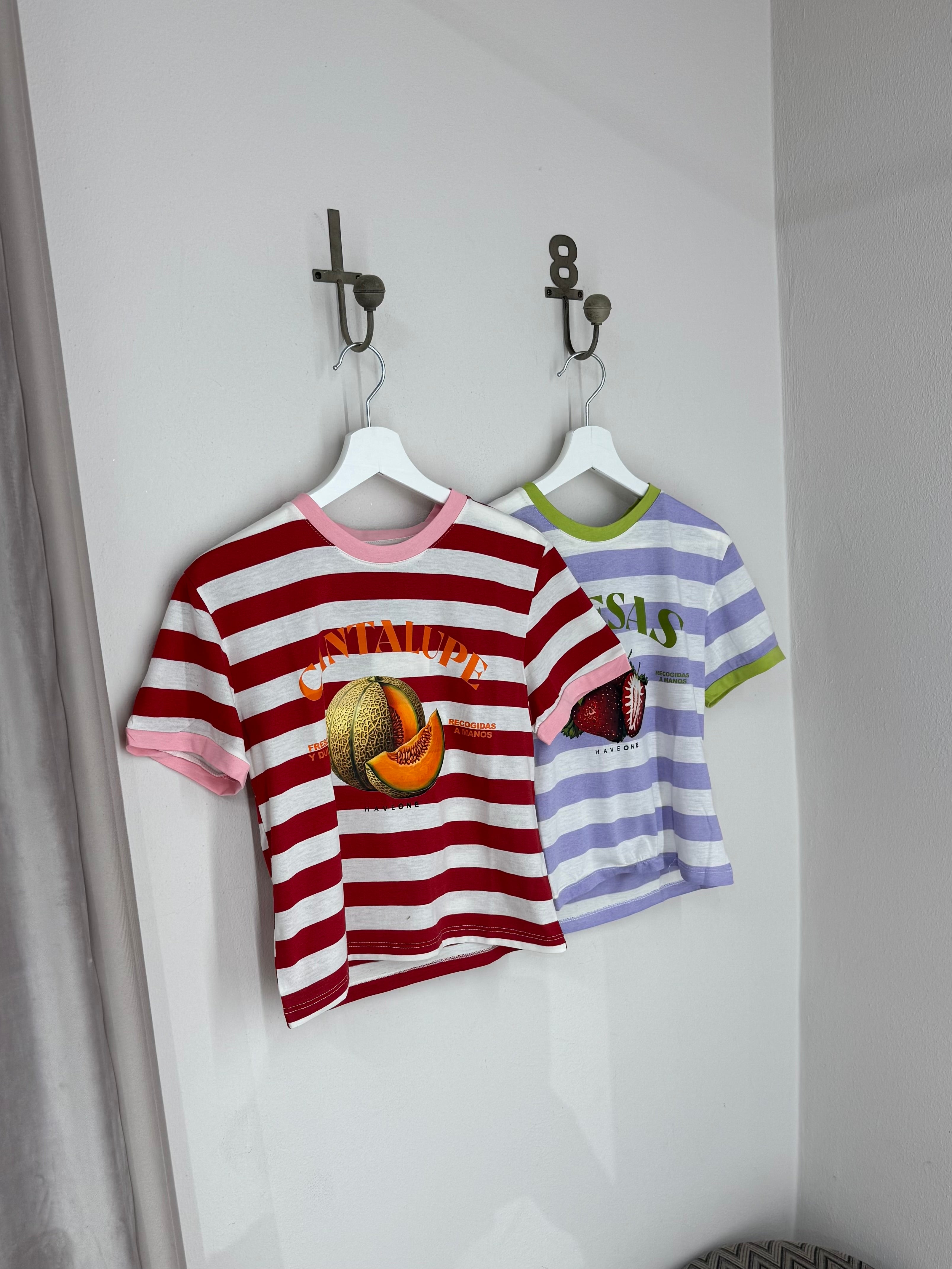 gestreifte T-shirts mit Früchten