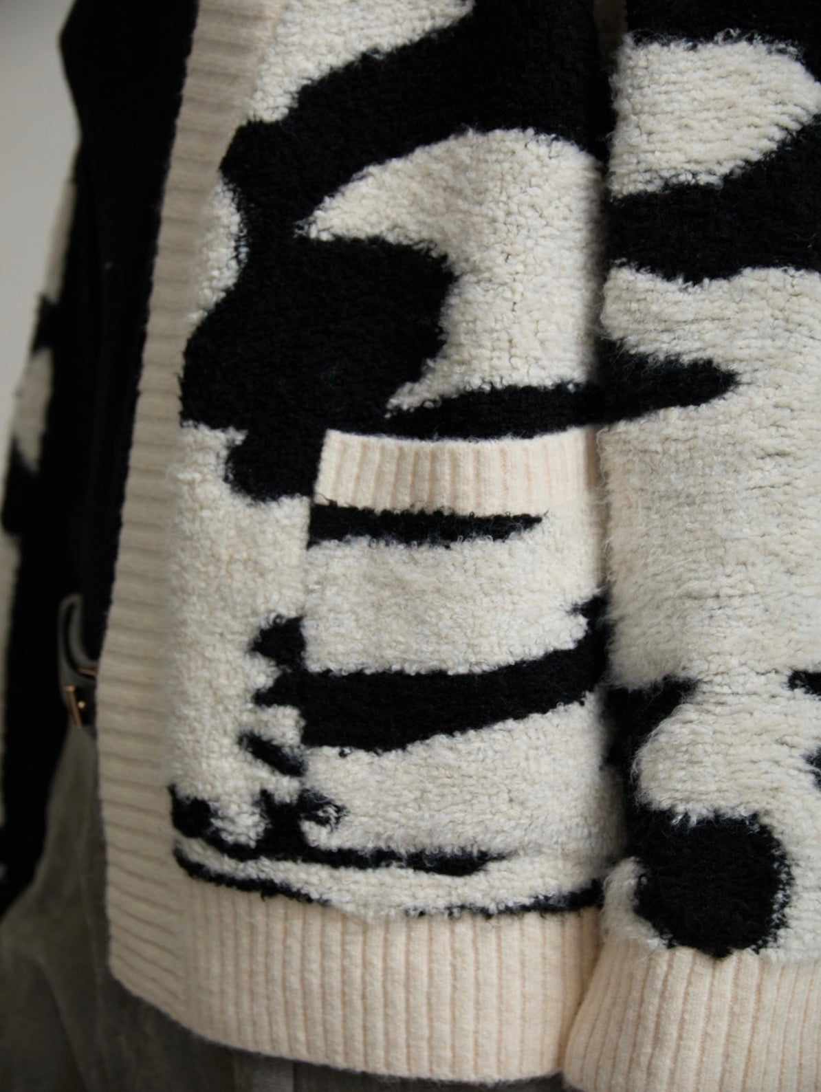 Bouclé-Strick-Cardigan