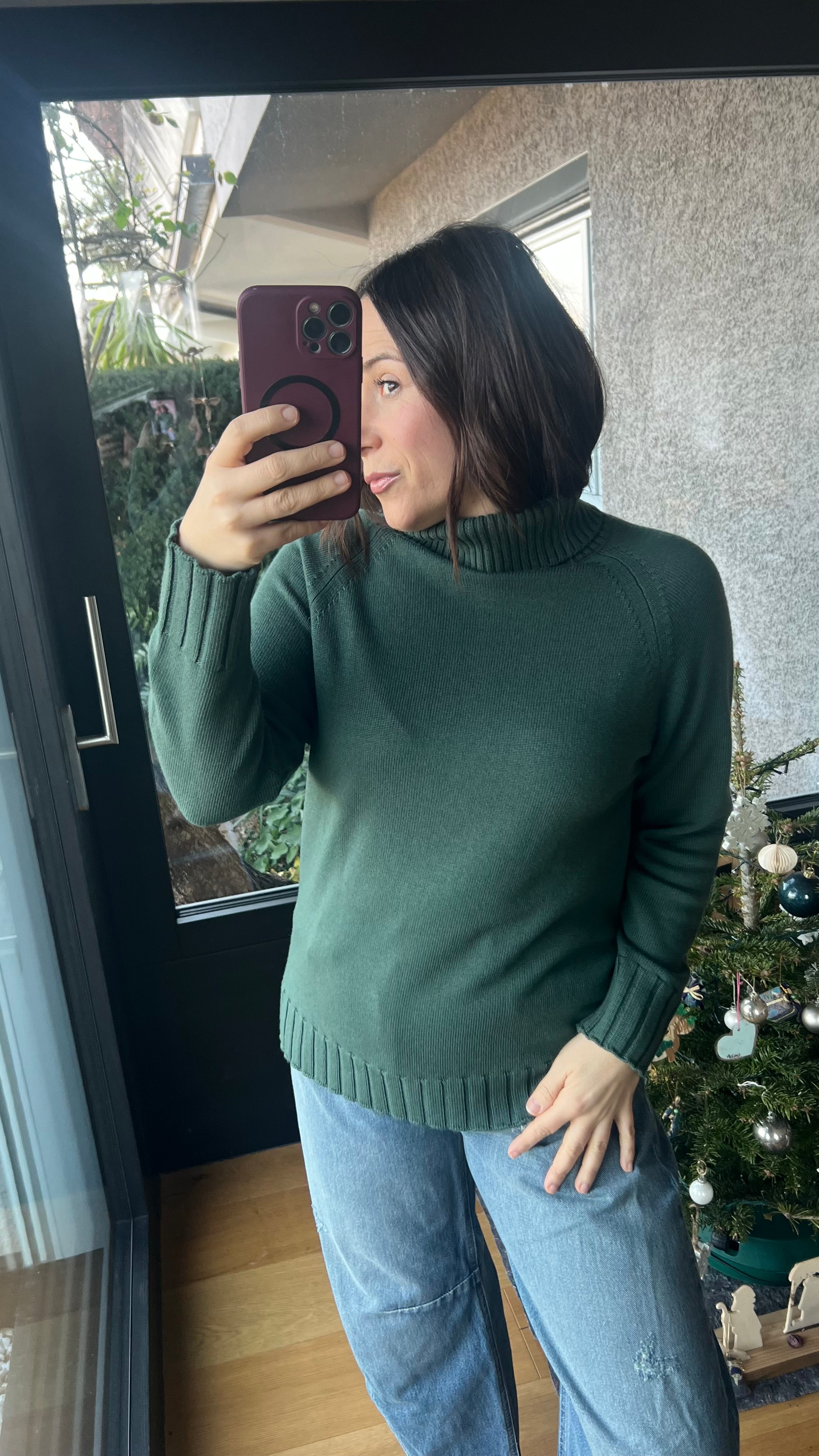 Tannengrüner Schurwollpulli