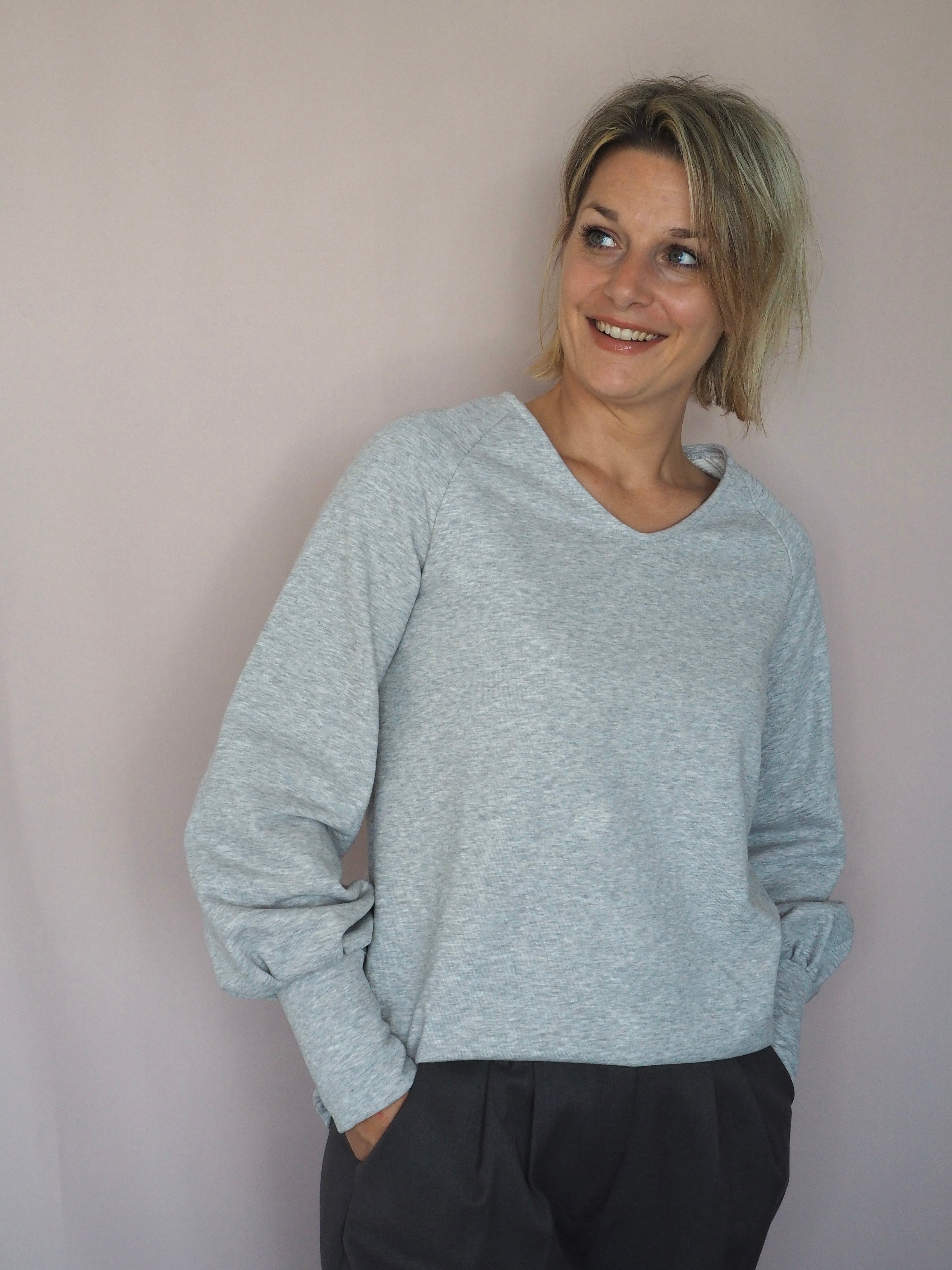IDA SWEATSHIRT LIGHT GRAY