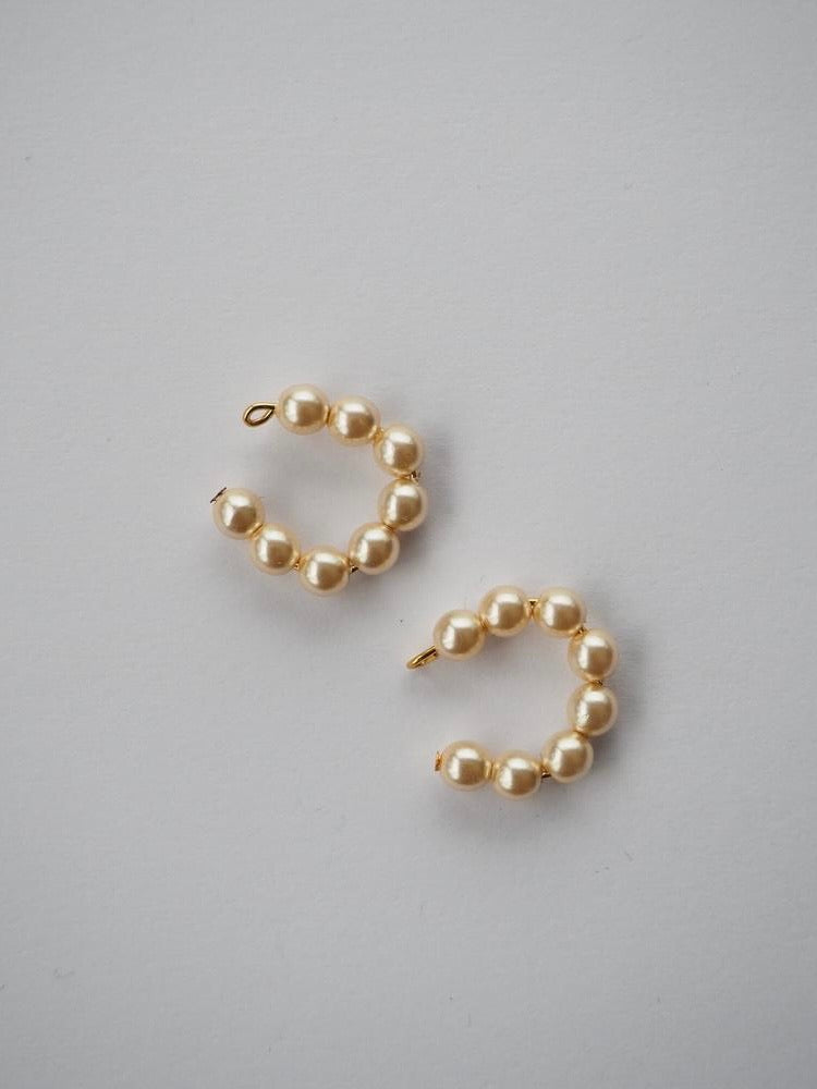 <transcy>Earcuff PEARLS</transcy>